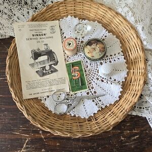 Vintage Singer Sewing Kit Wicker Plate & Collectible Supplies